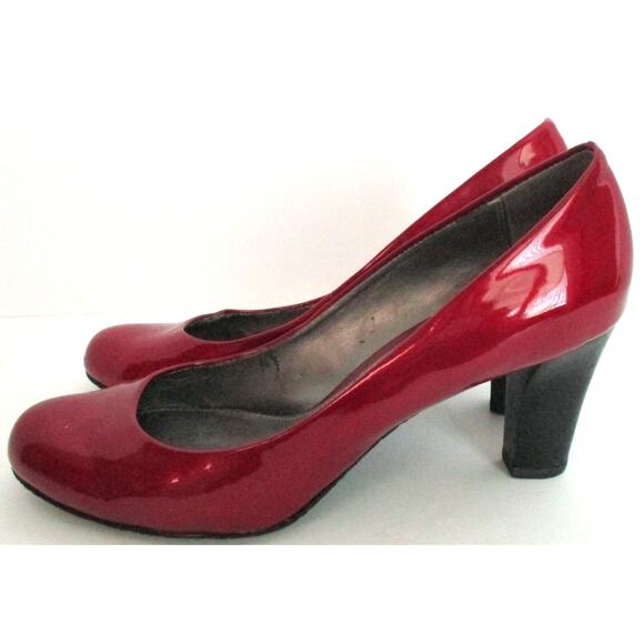 Liz Claiborne Women's Red High Heel Pumps Size 8.5M - Picture 4 of 10